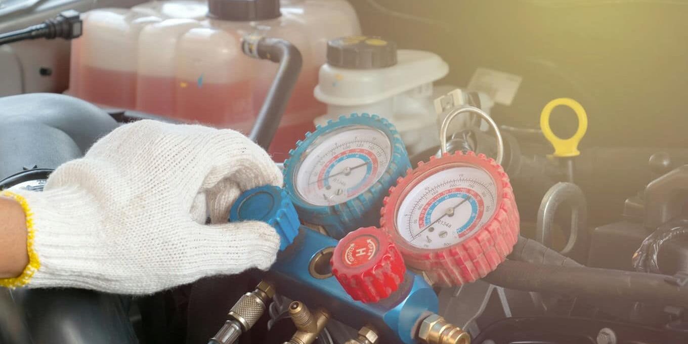 napełnianie klimatyzacji samochodowej